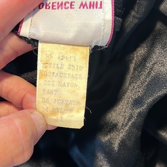 🔥VTG Florence White,Black-Satin,Halter-Neck,Jumpsuit,Compare On-Line, EUC, 4 - Picture 10 of 17